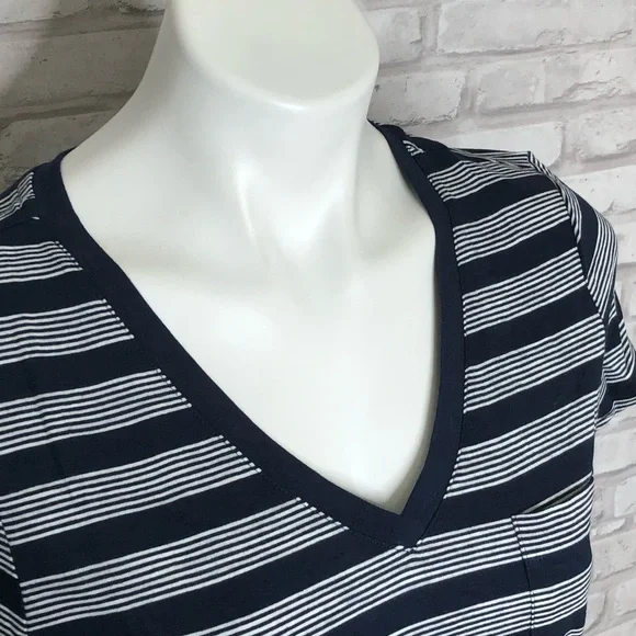 Daily Ritual striped v neck pocket tee, NWT medium - Picture 3 of 7